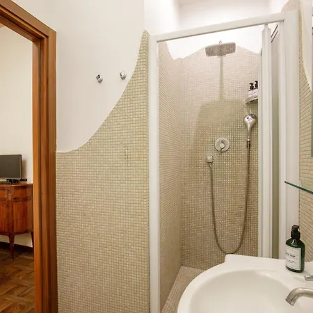 ゲストハウス The Right Place 4u Navona Luxury