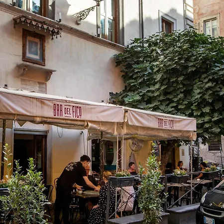 ゲストハウス The Right Place 4u Navona Luxury ローマ